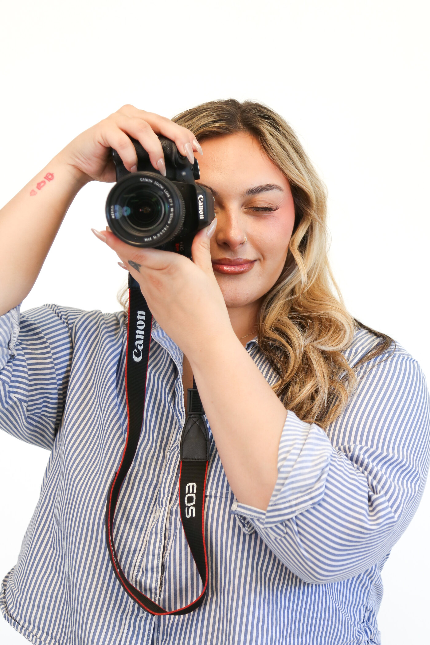 Jolynn photographing a brand